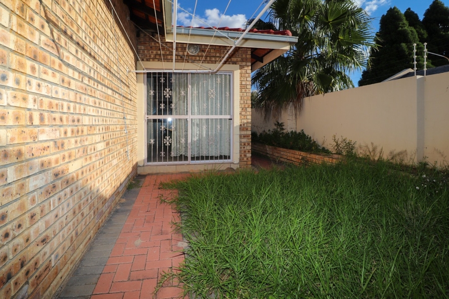 3 Bedroom Property for Sale in Flimieda North West